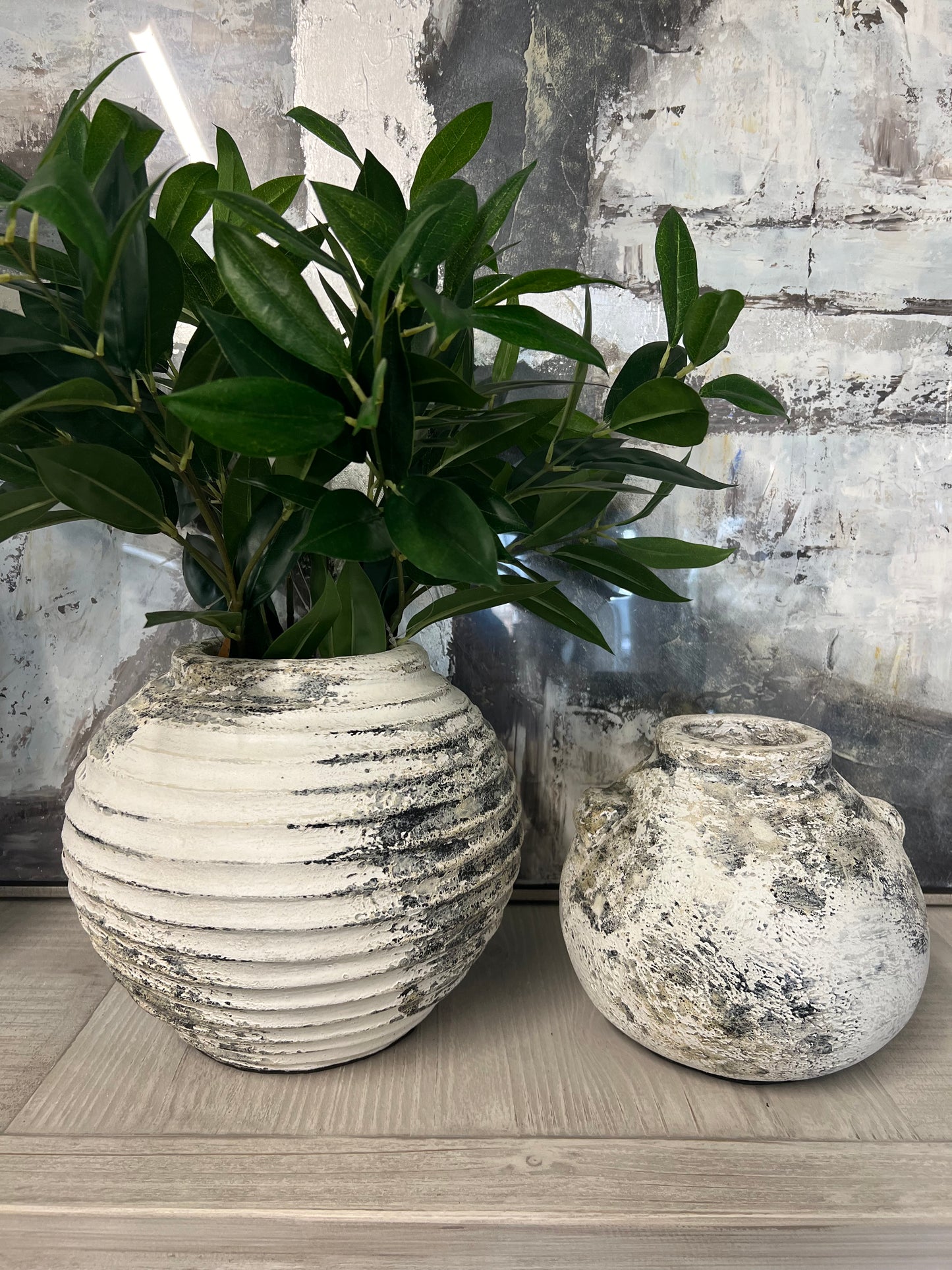 Pyrrha Pot - Antique White