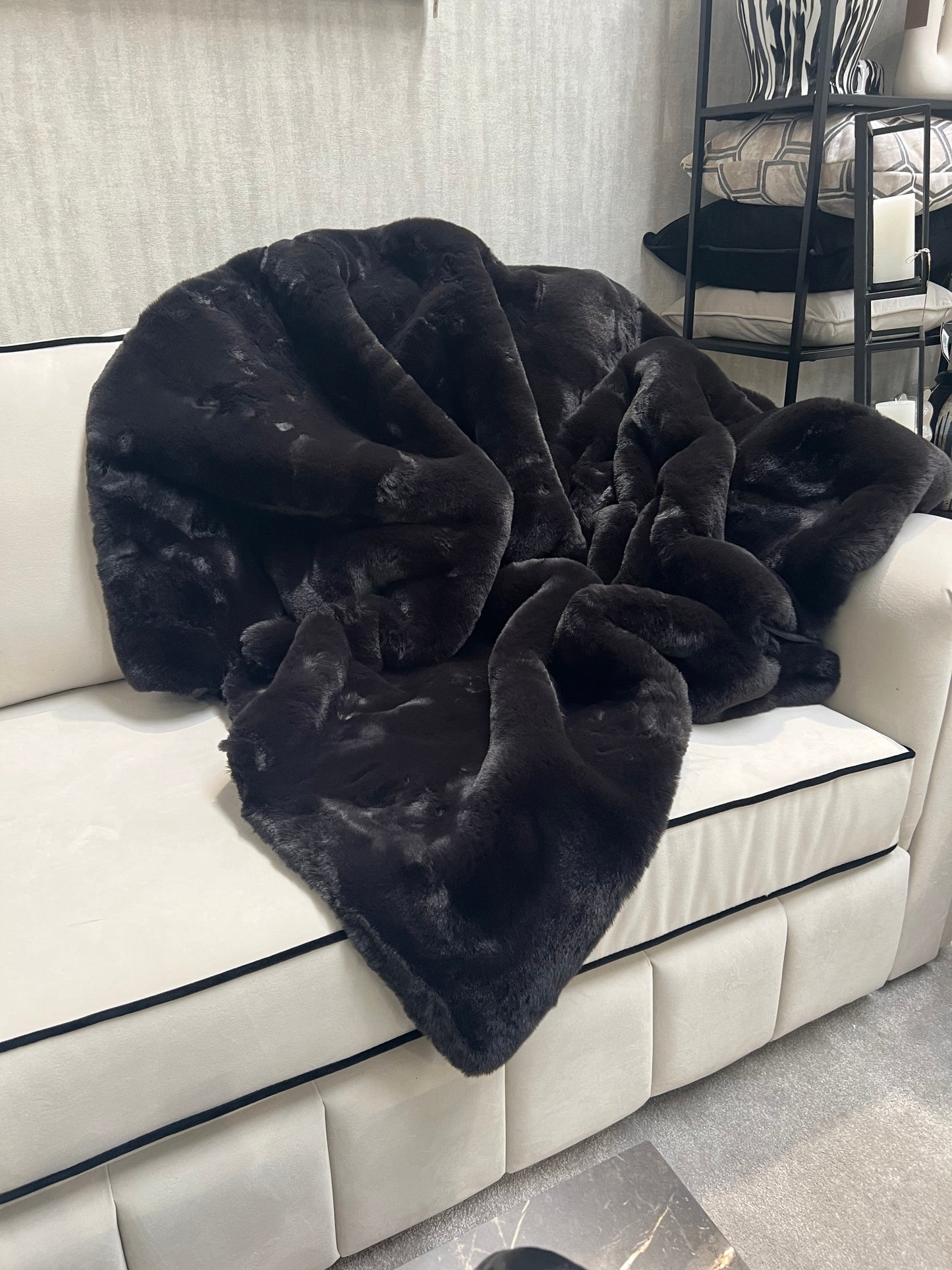 Rapture Black Faux Fur Throw
