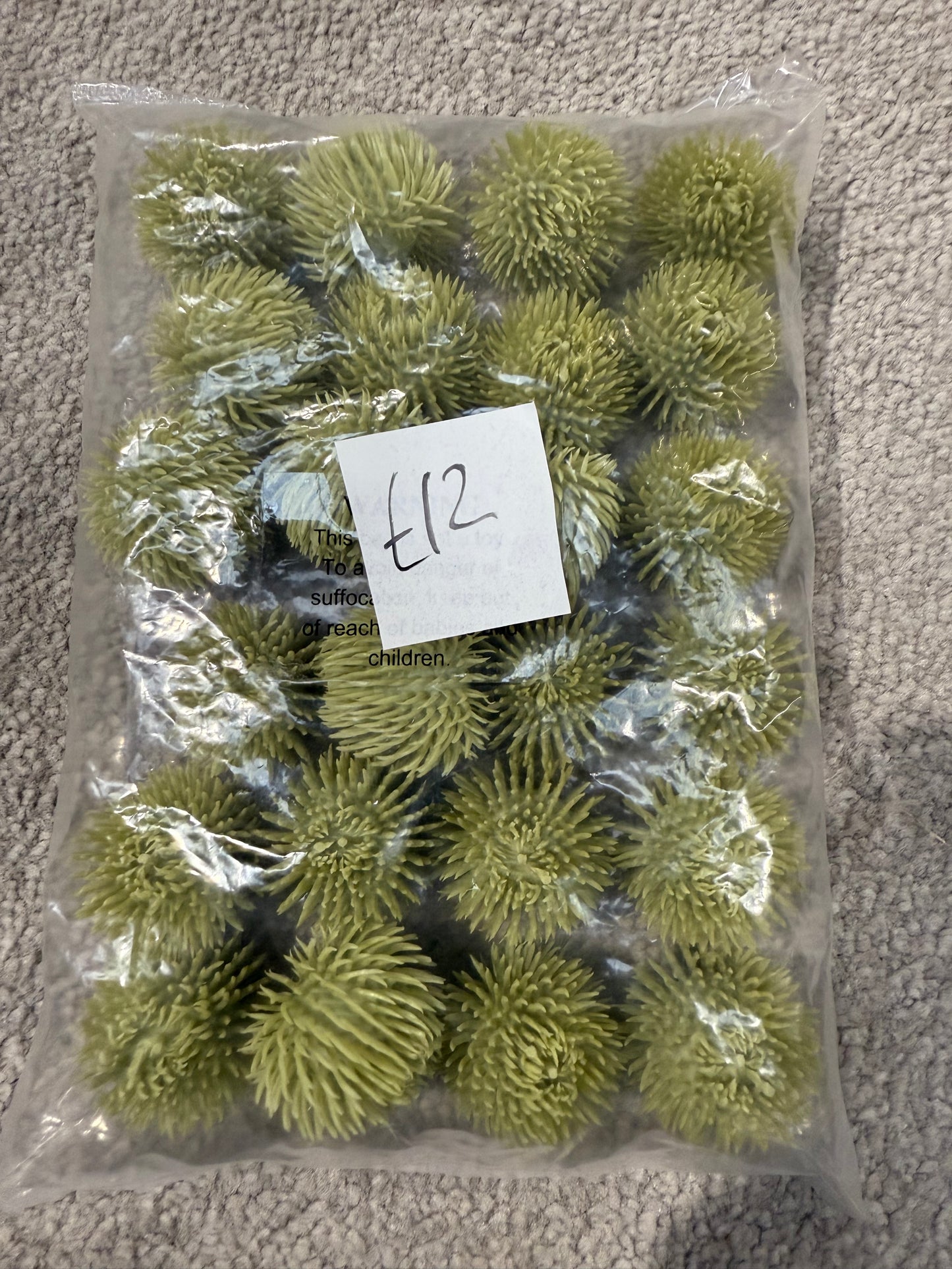 Green Echinops Balls - 24