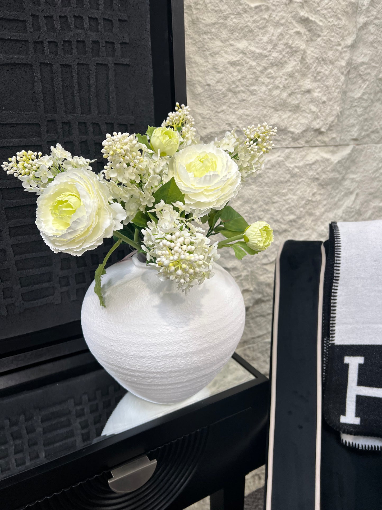 Regola Matt White Vase