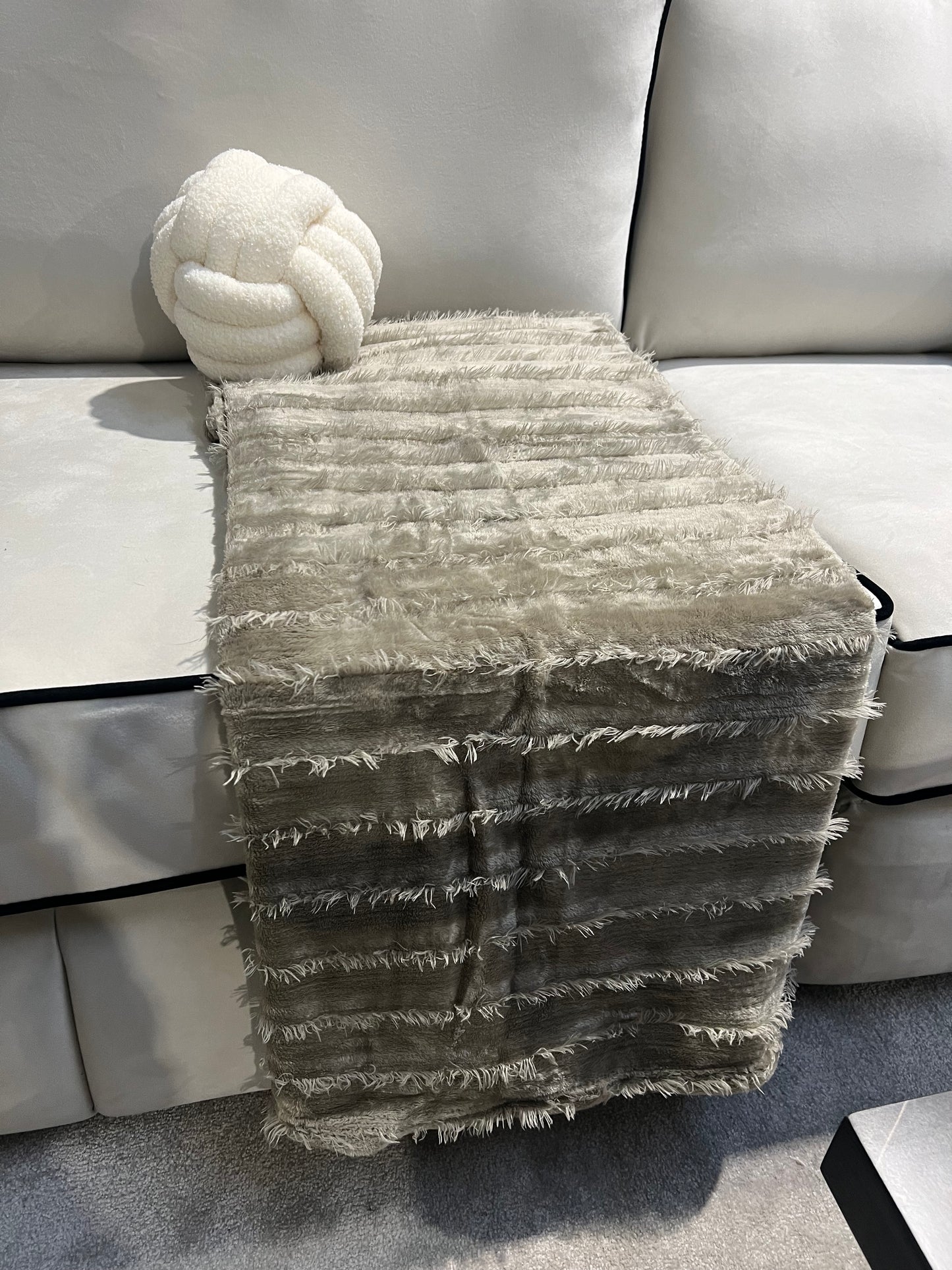 Volga Taupe Throw