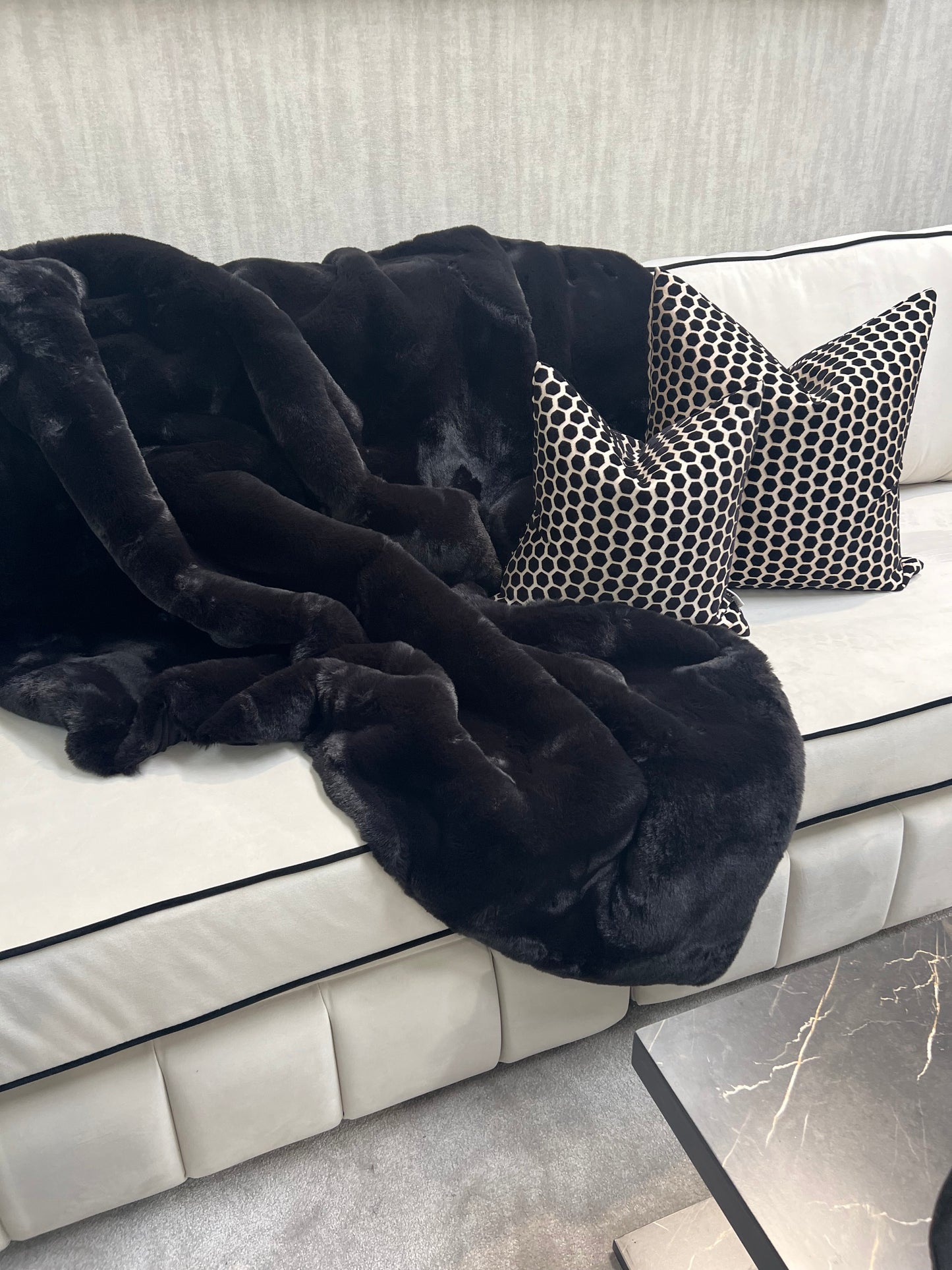 Rapture Black Faux Fur Throw