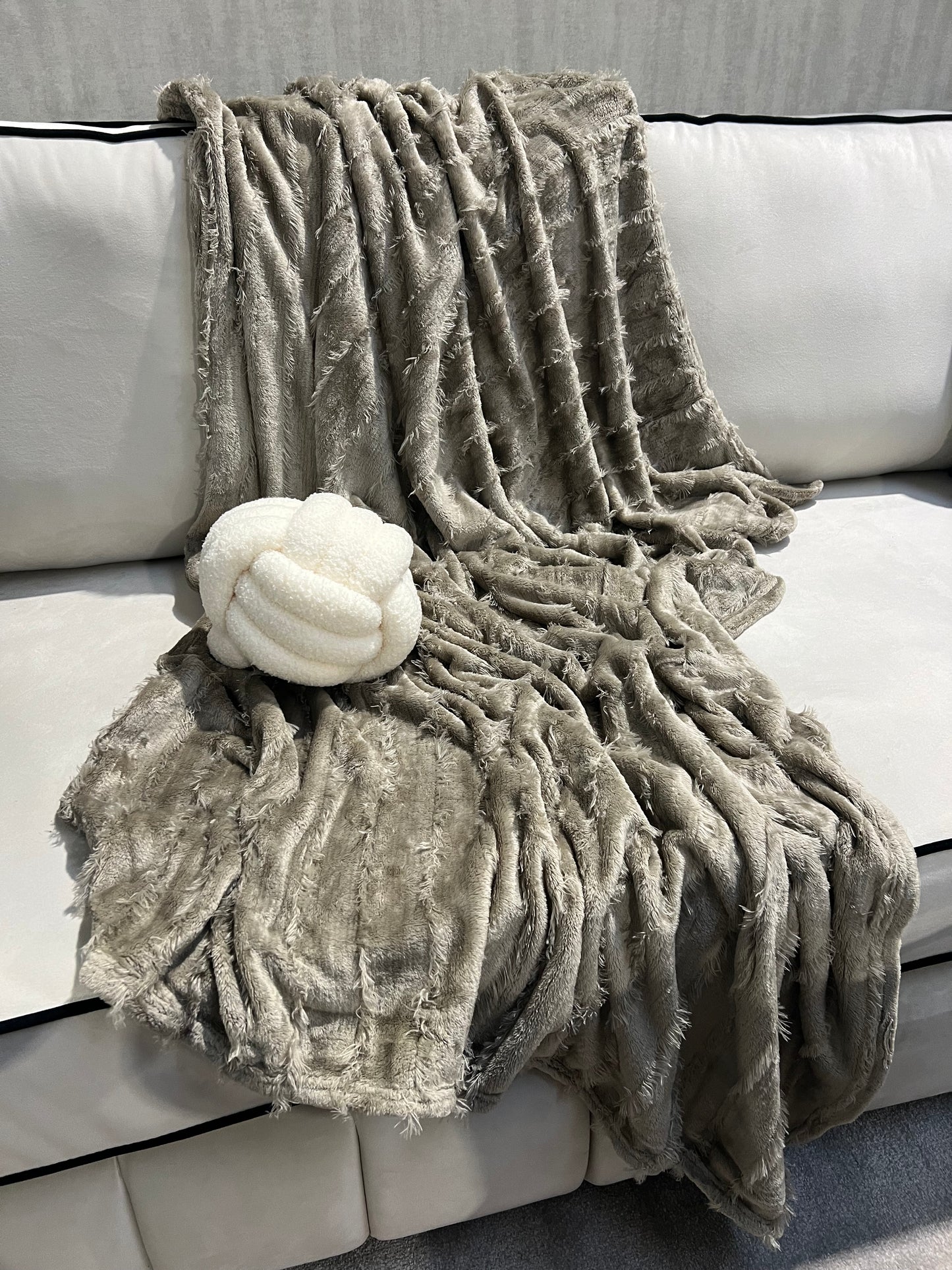 Volga Taupe Throw