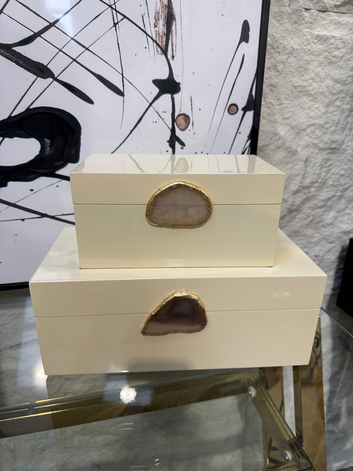 Cream Gloss Box Set with Agate