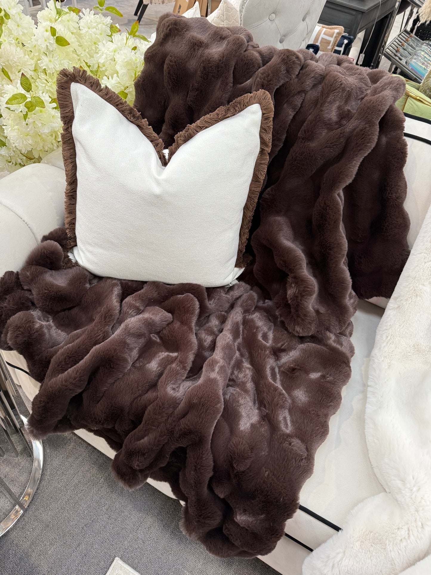 Raffles Choc Fur Throw