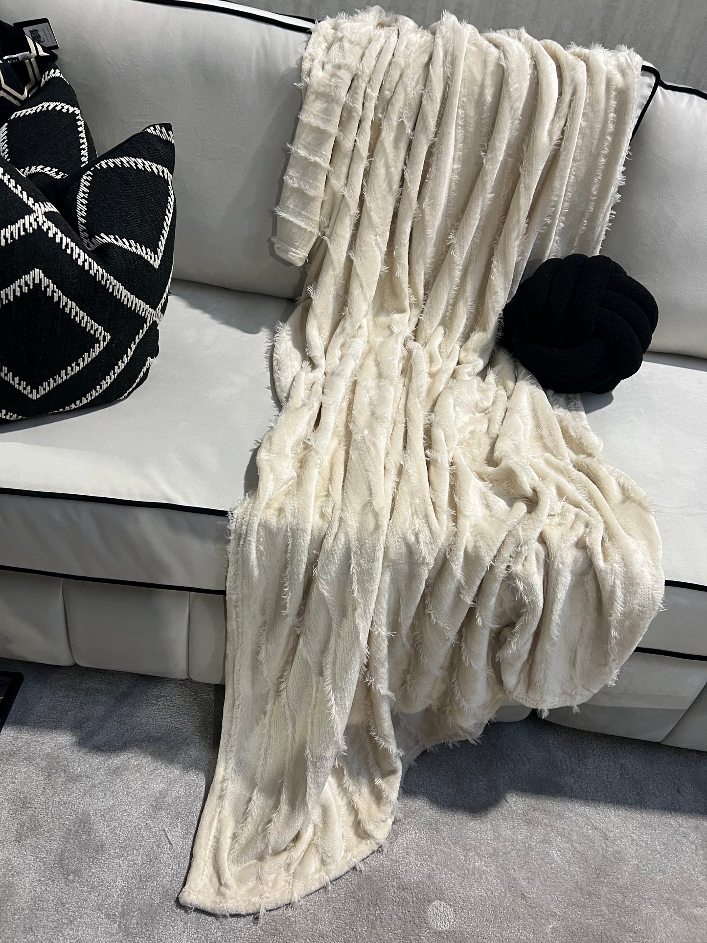 Volga Ivory Throw
