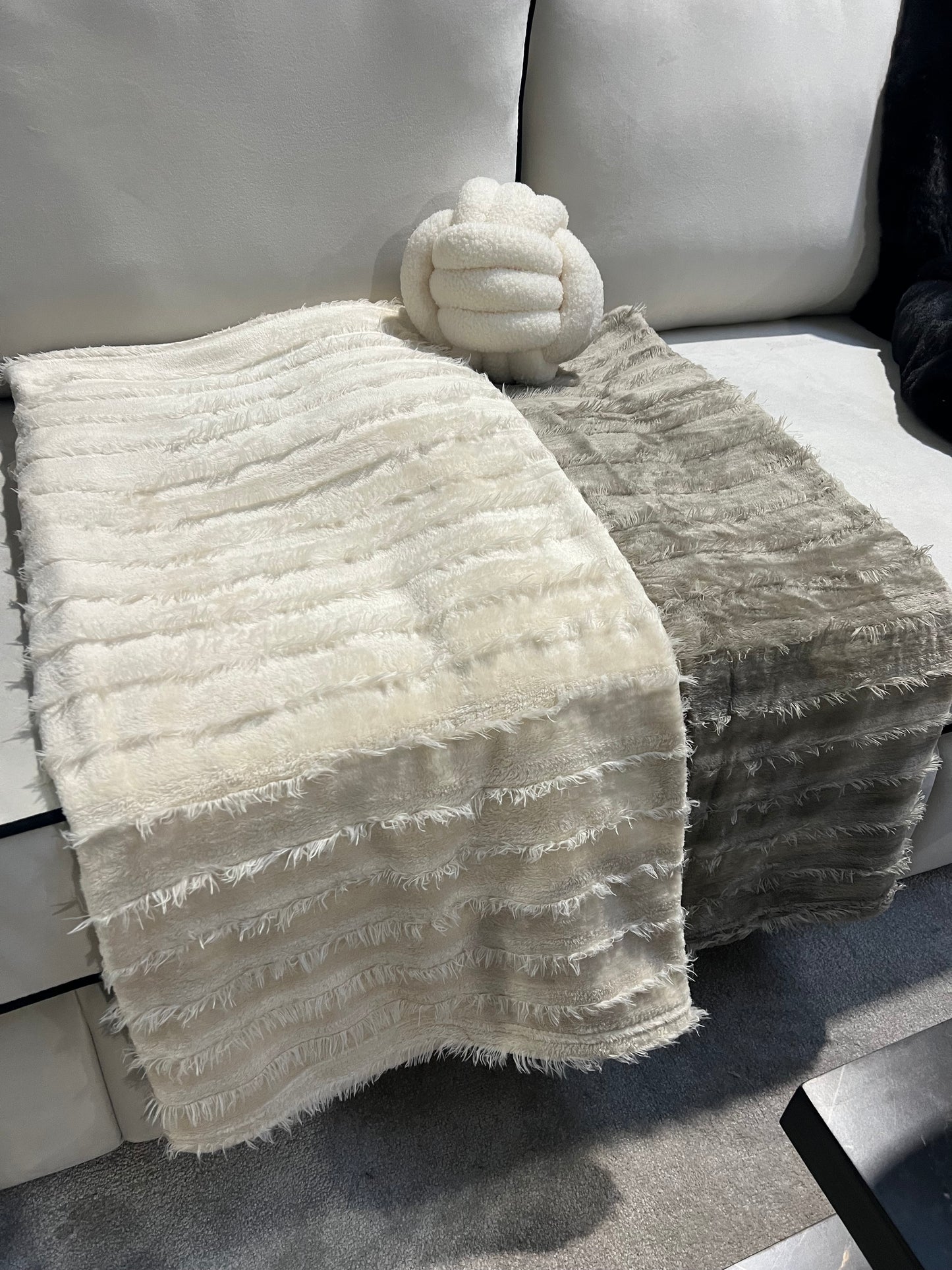 Volga Taupe Throw