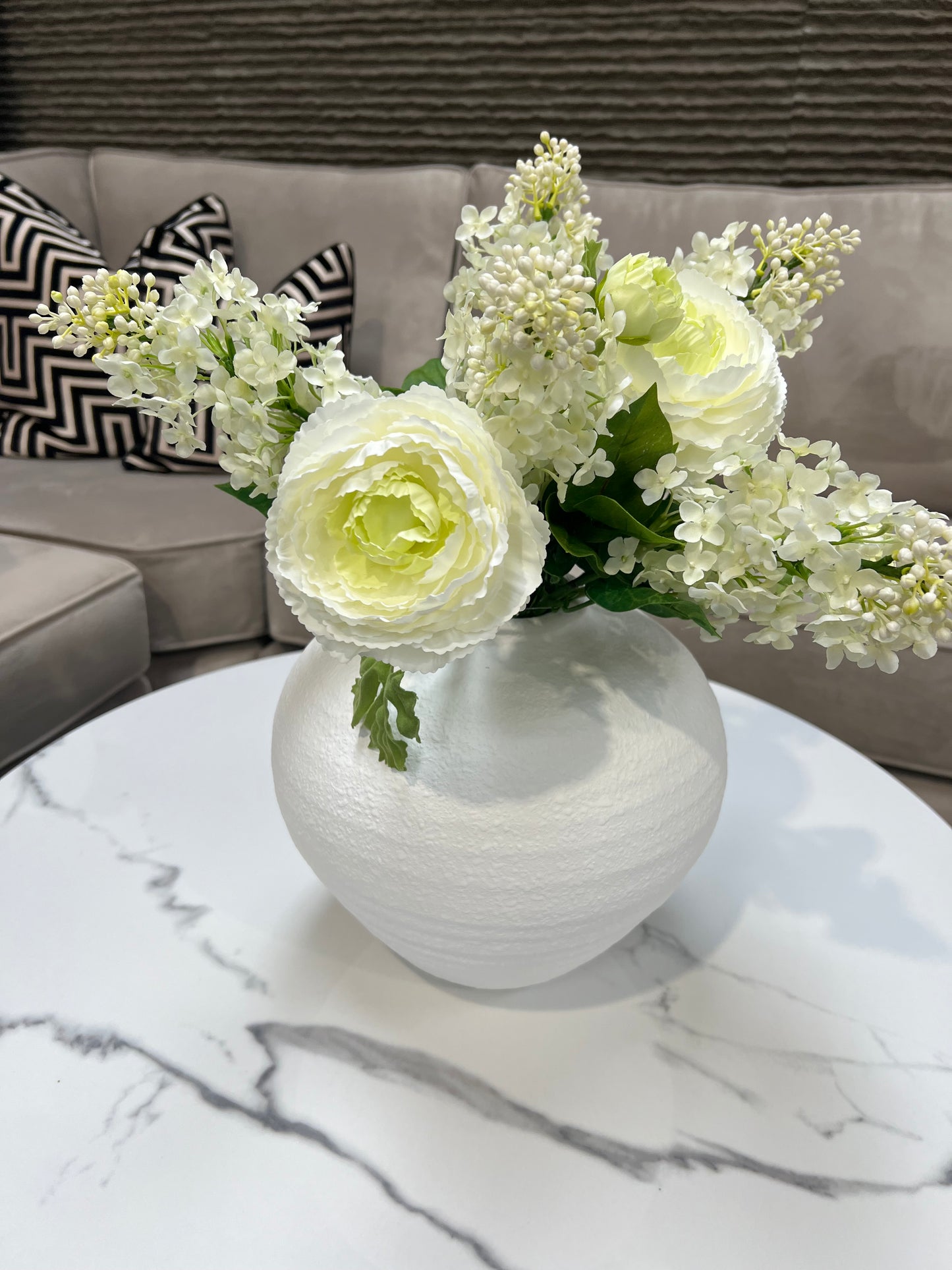 Regola Matt White Vase
