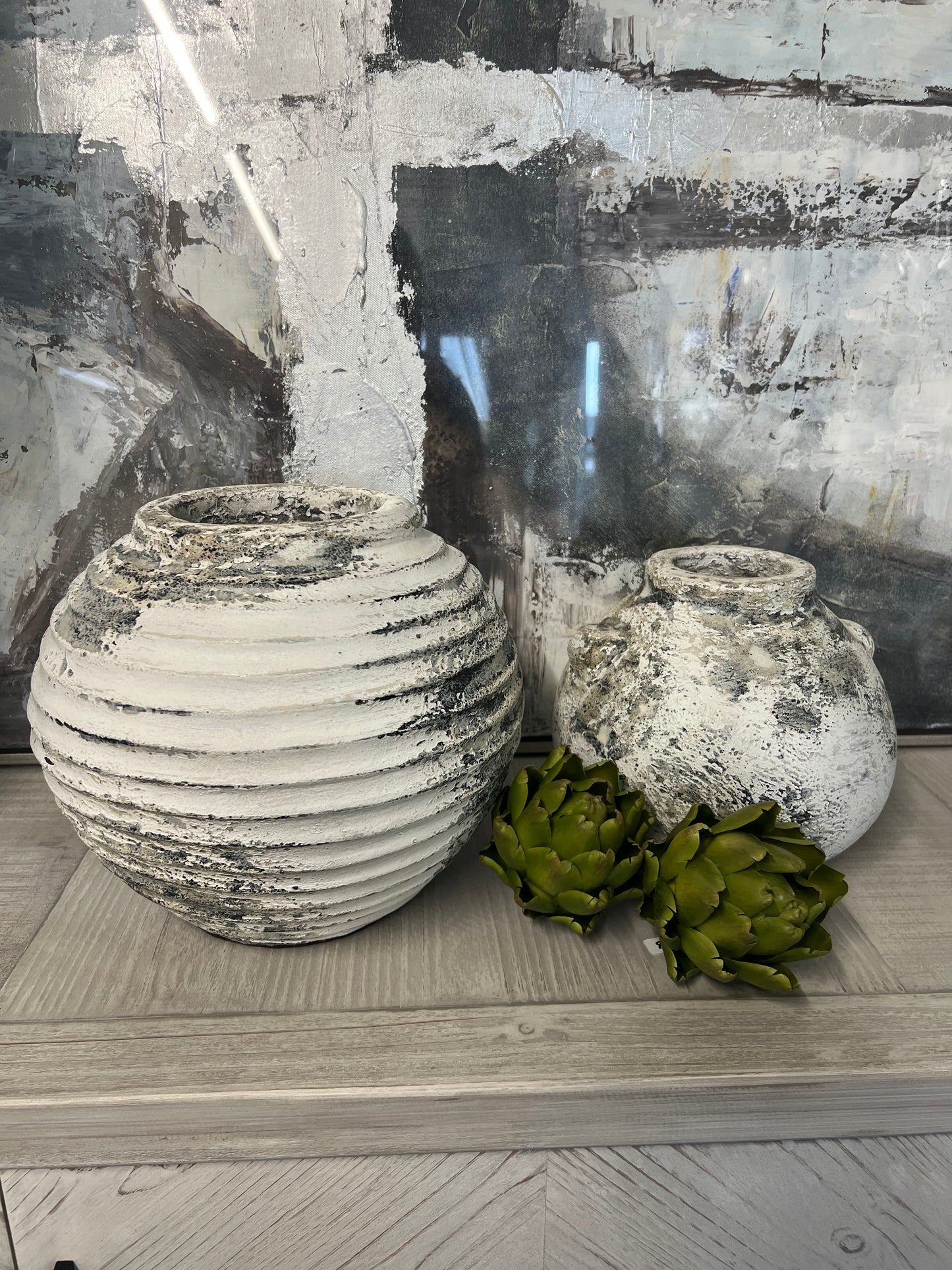 Pyrrha Pot - Antique White