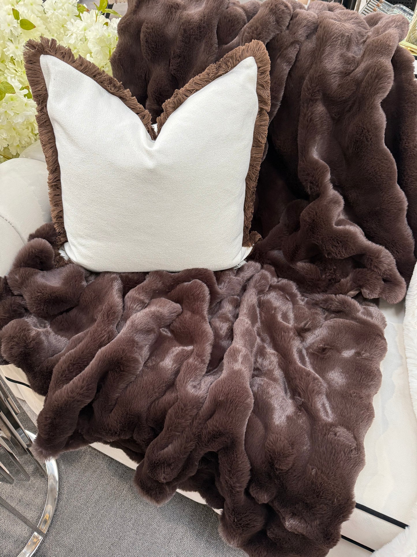 Raffles Choc Fur Throw