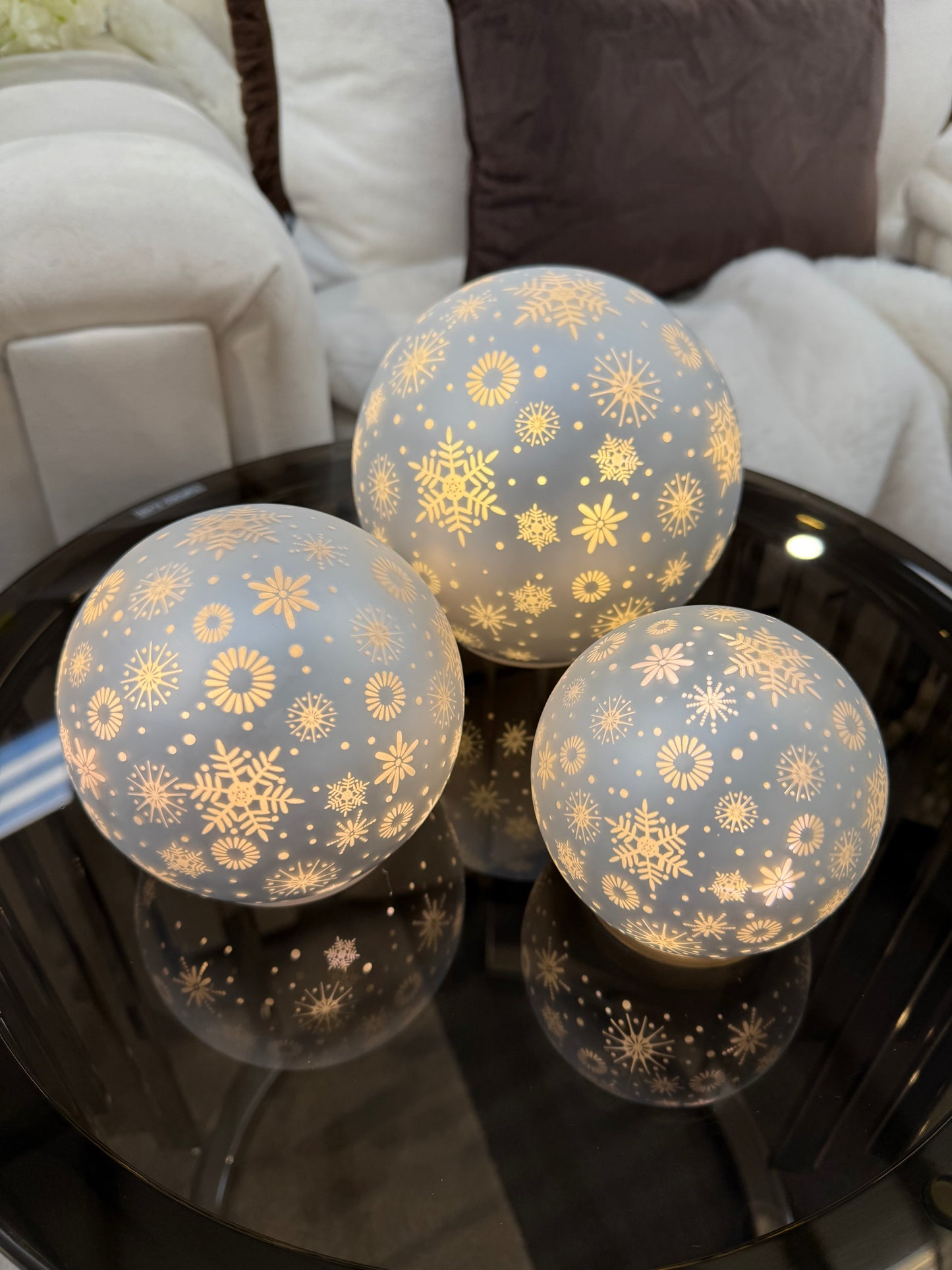 Christmas Ball- Light up
