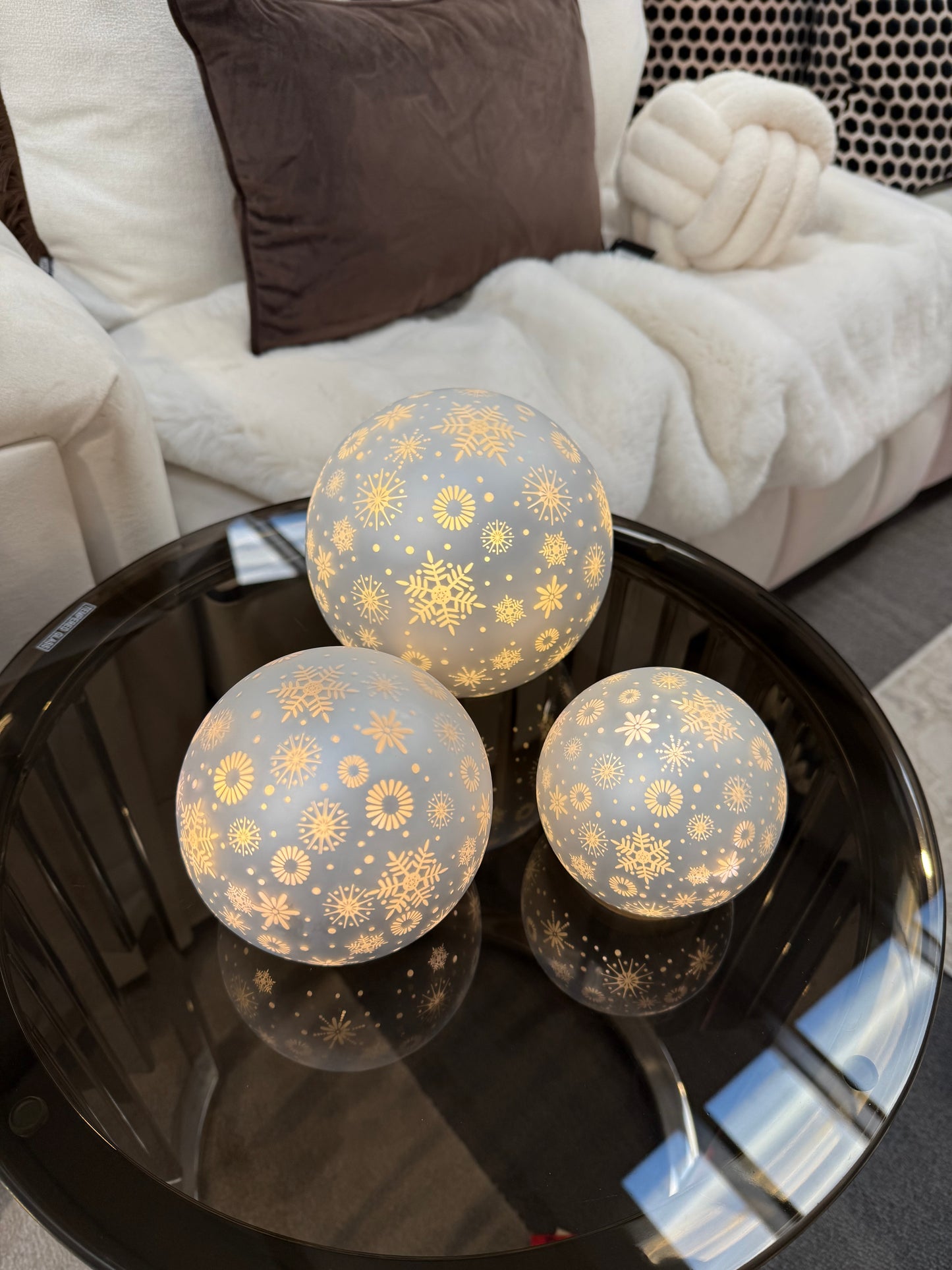 Christmas Ball- Light up