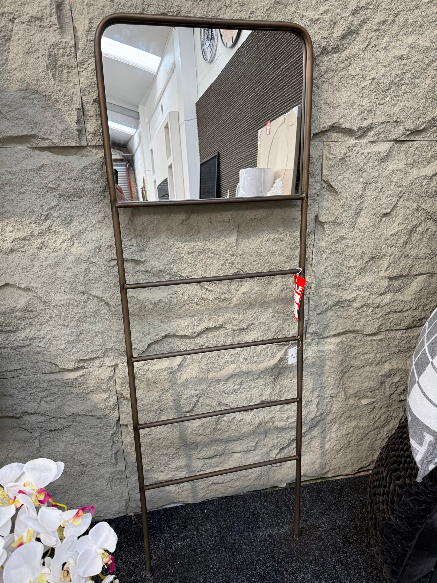 Bronze Mirrored Wall Stand