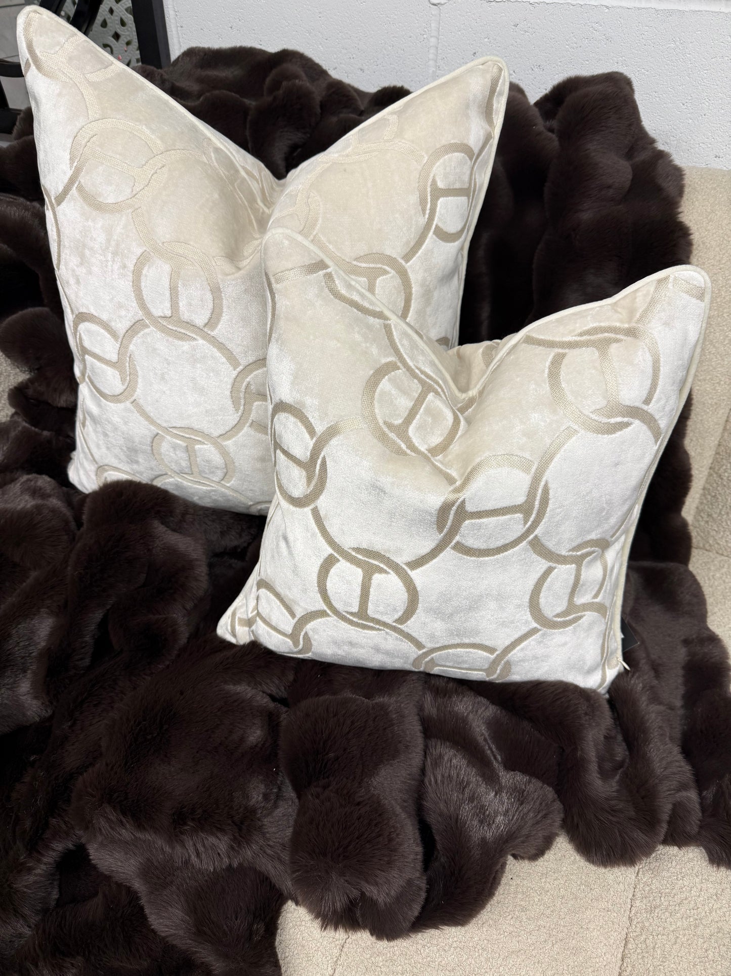 Paul Moneypenny Hookup Ivory Cushion