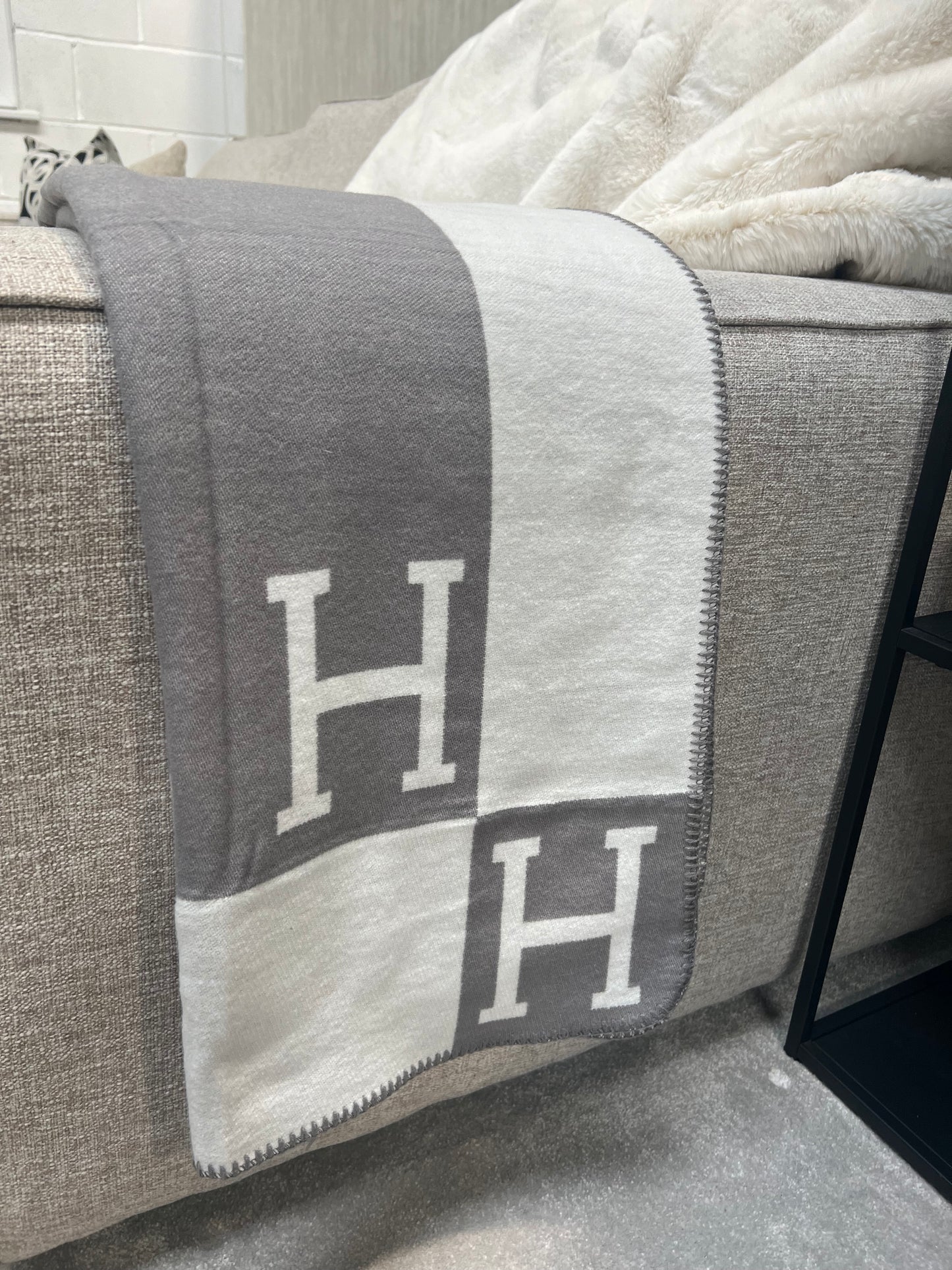 Luxury H Throw, Grey & White