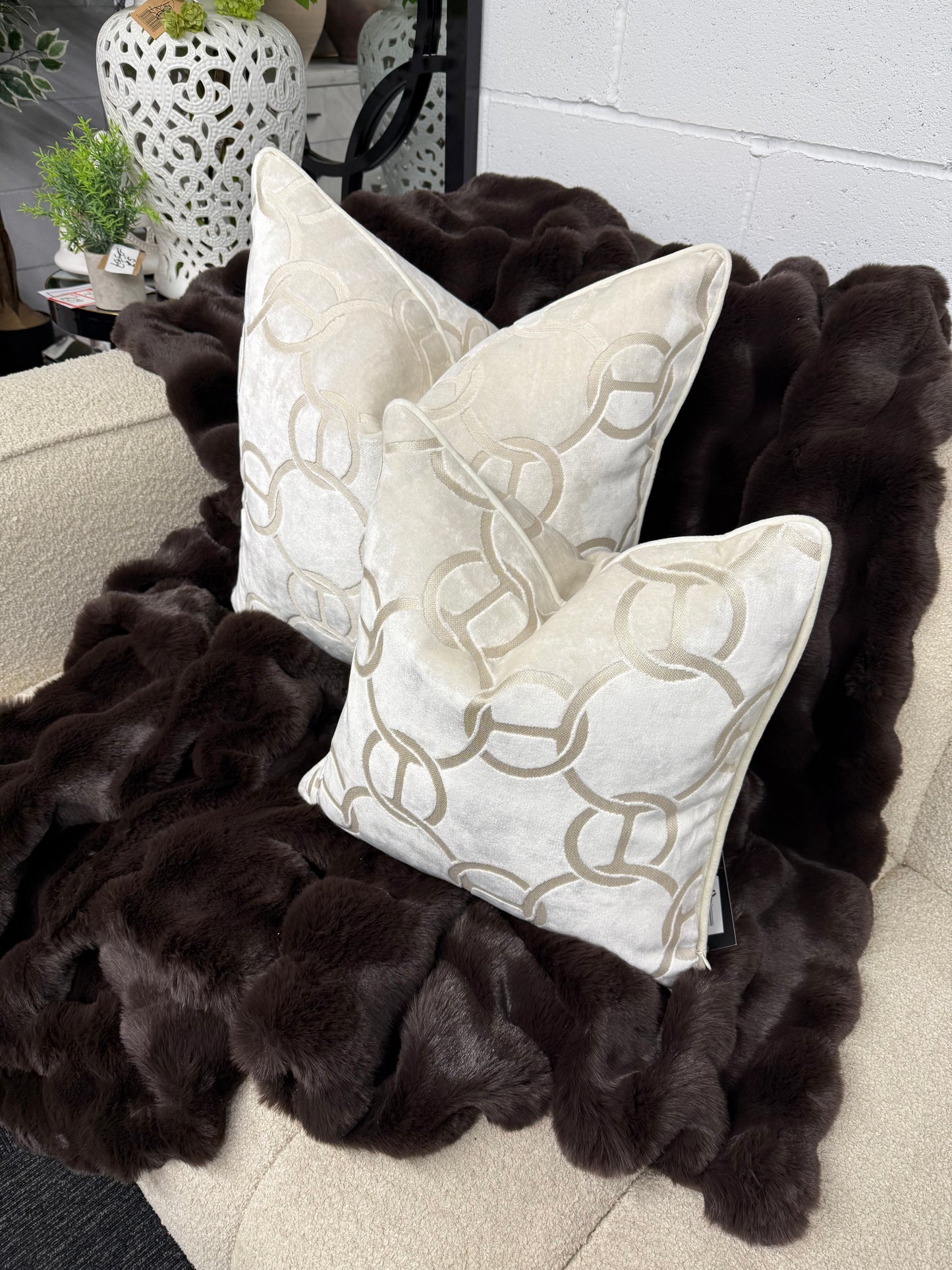 Paul Moneypenny Hookup Ivory Cushion