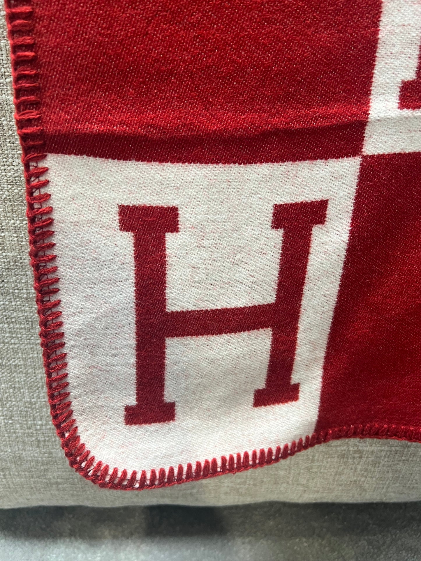 Luxury H Throw - Red & White