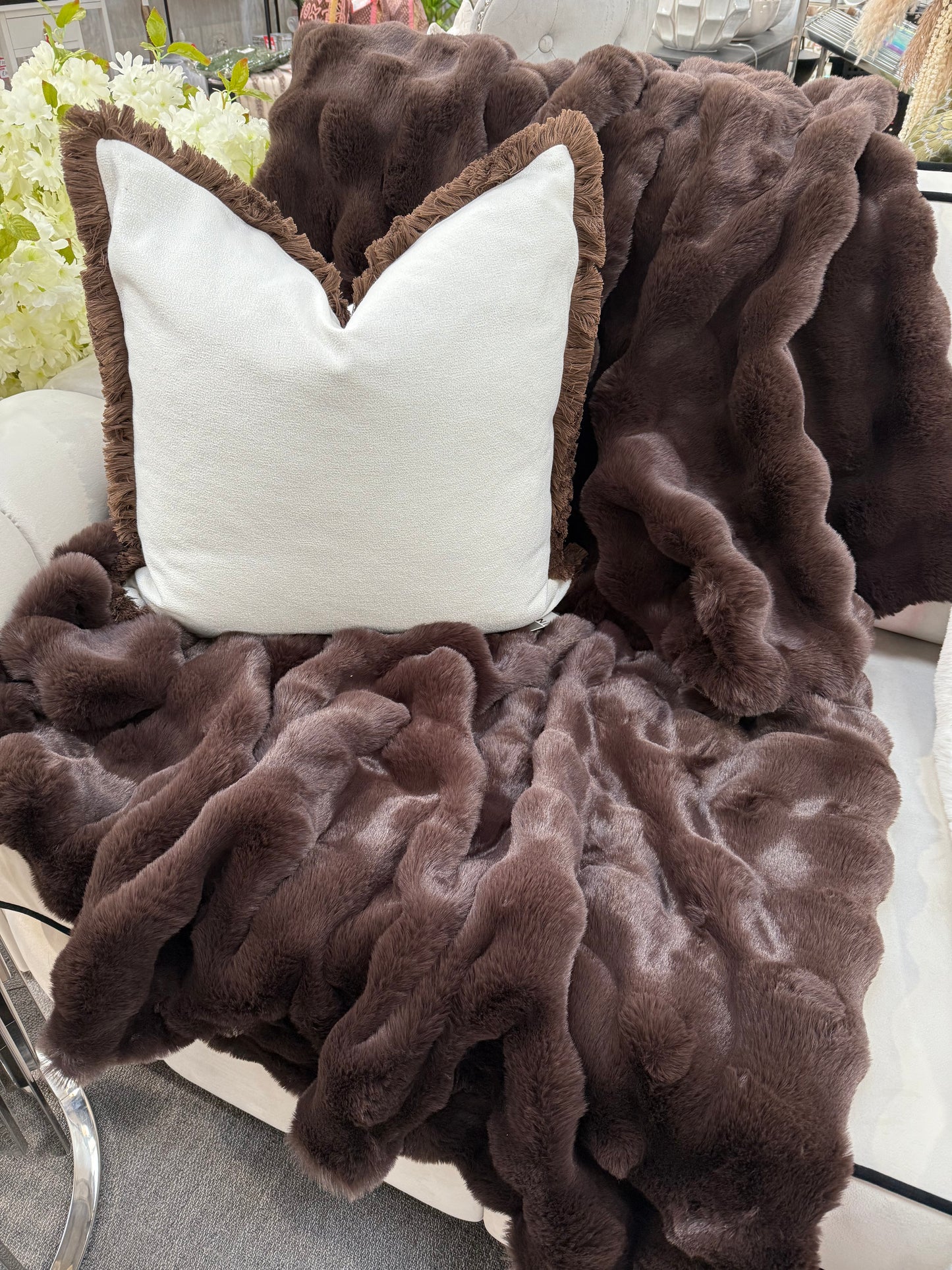 Raffles Choc Fur Throw