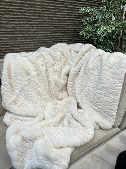 Camberwell Ivory Throw