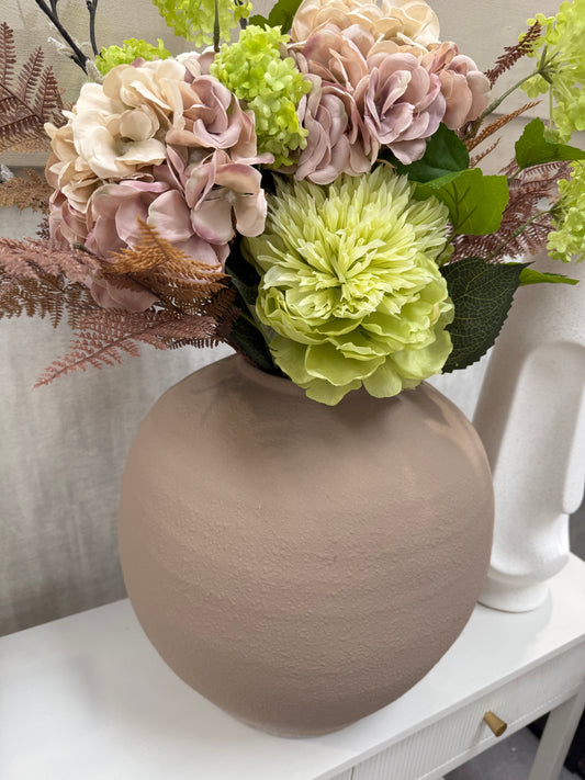 Almond Pot