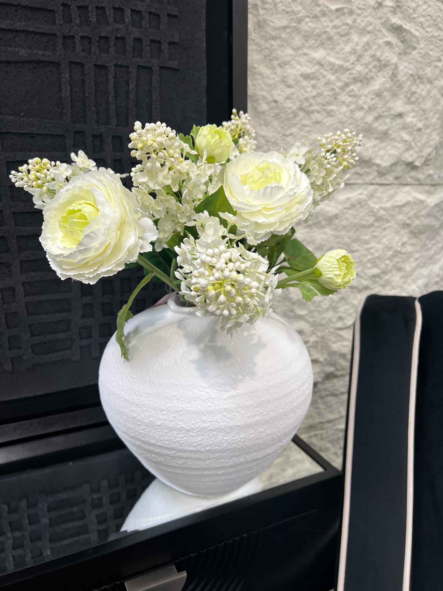Regola Matt White Vase