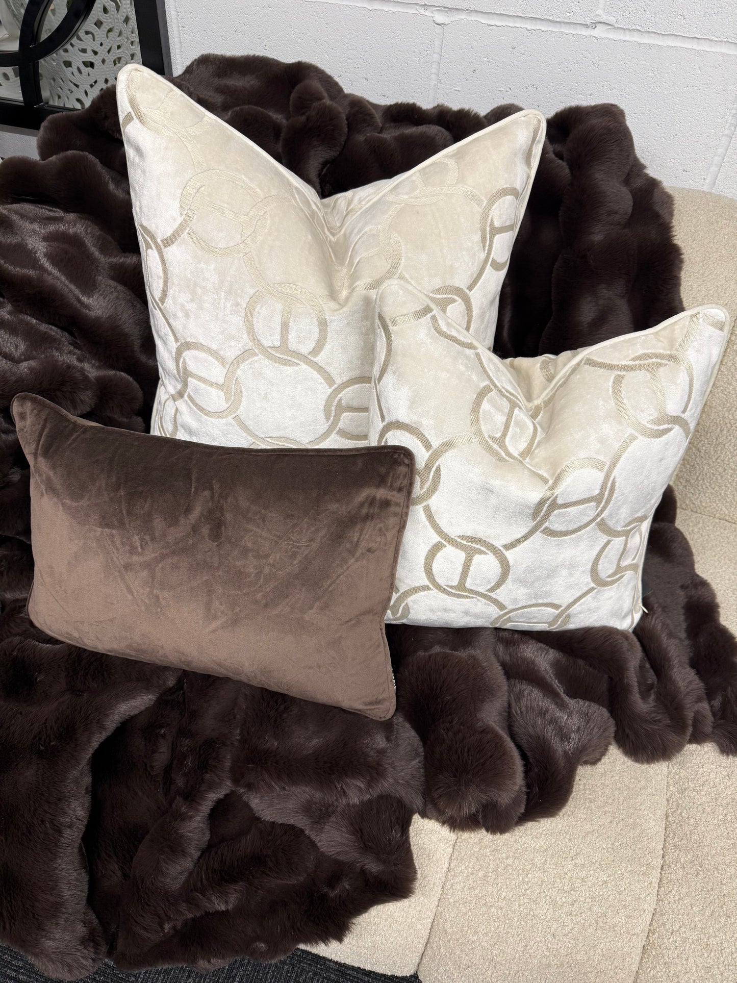 Paul Moneypenny Hookup Ivory Cushion