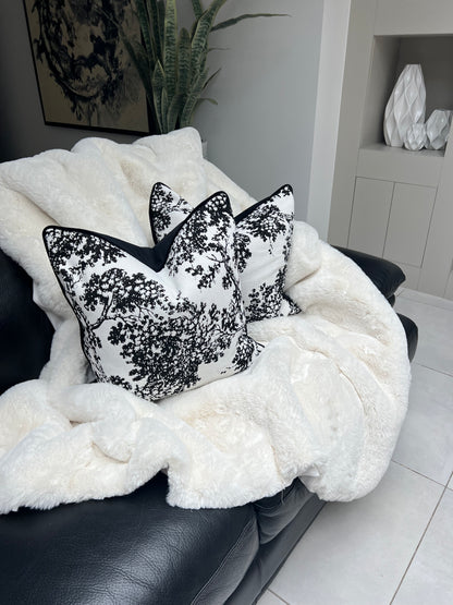 Neo Black and White Cushion