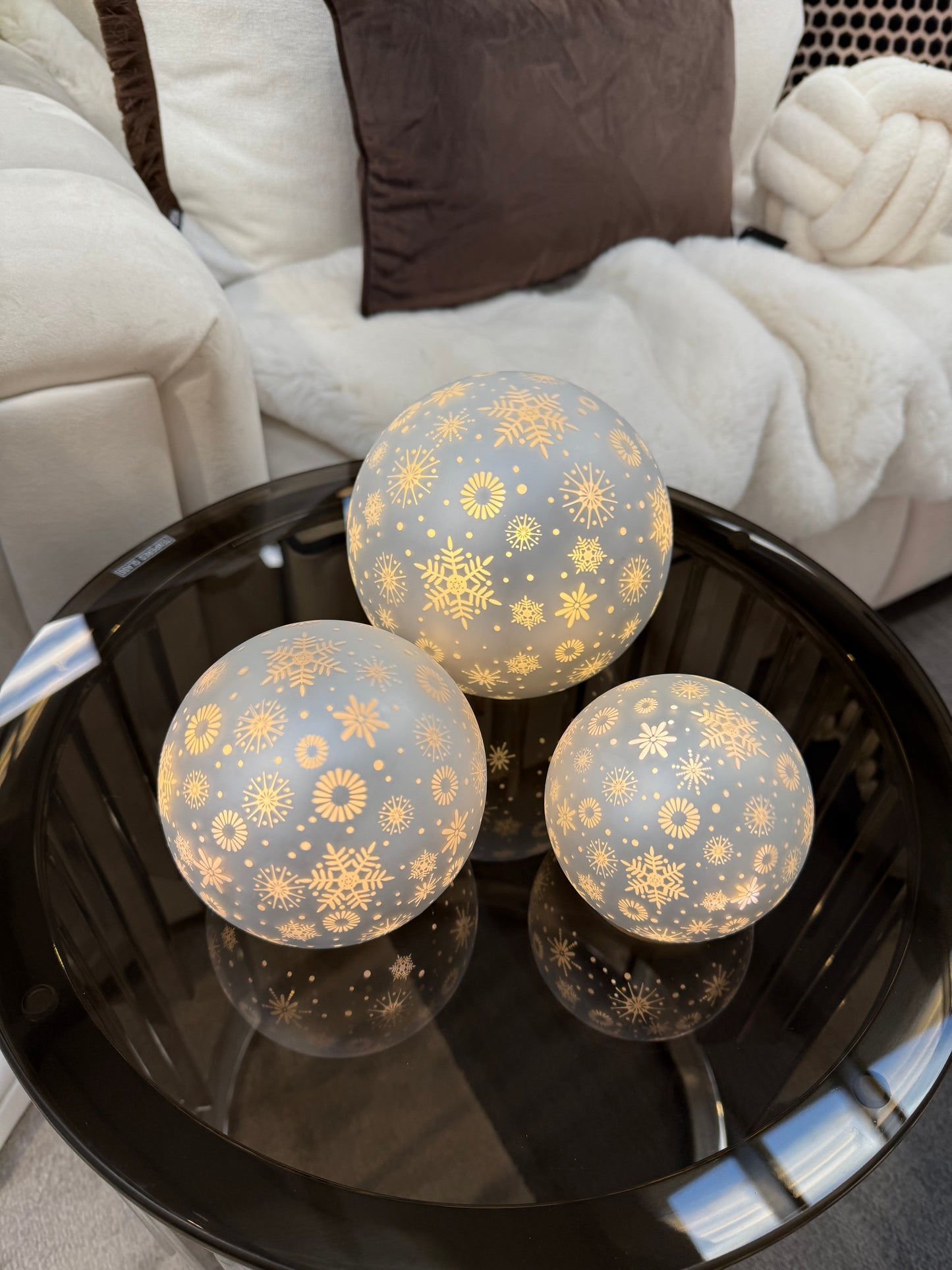 Christmas Ball- Light up