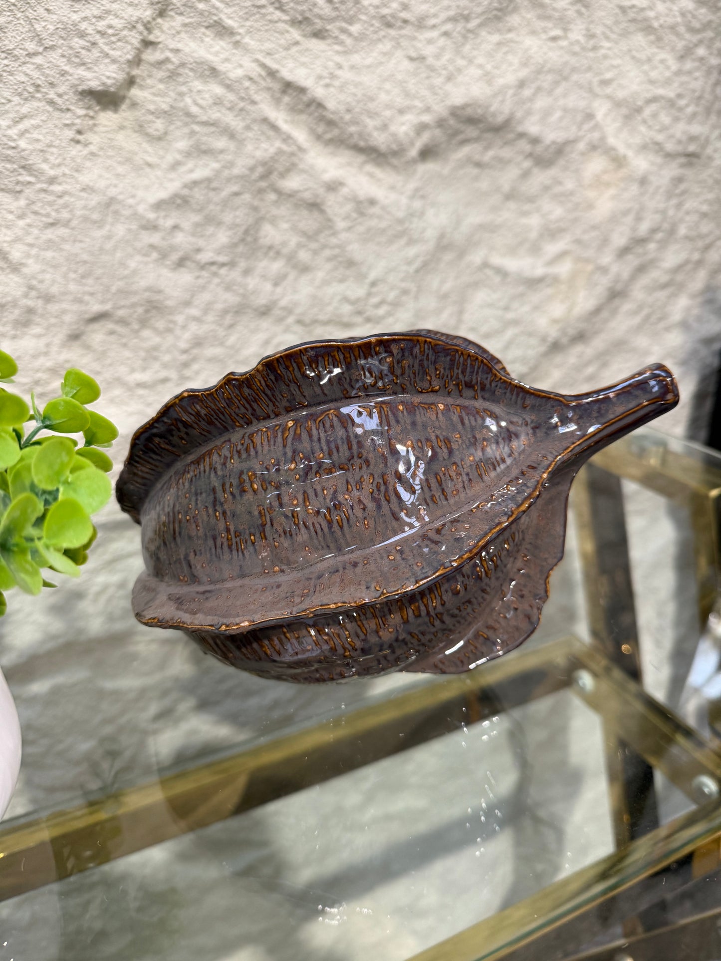 Brown Glazed Coco Pod
