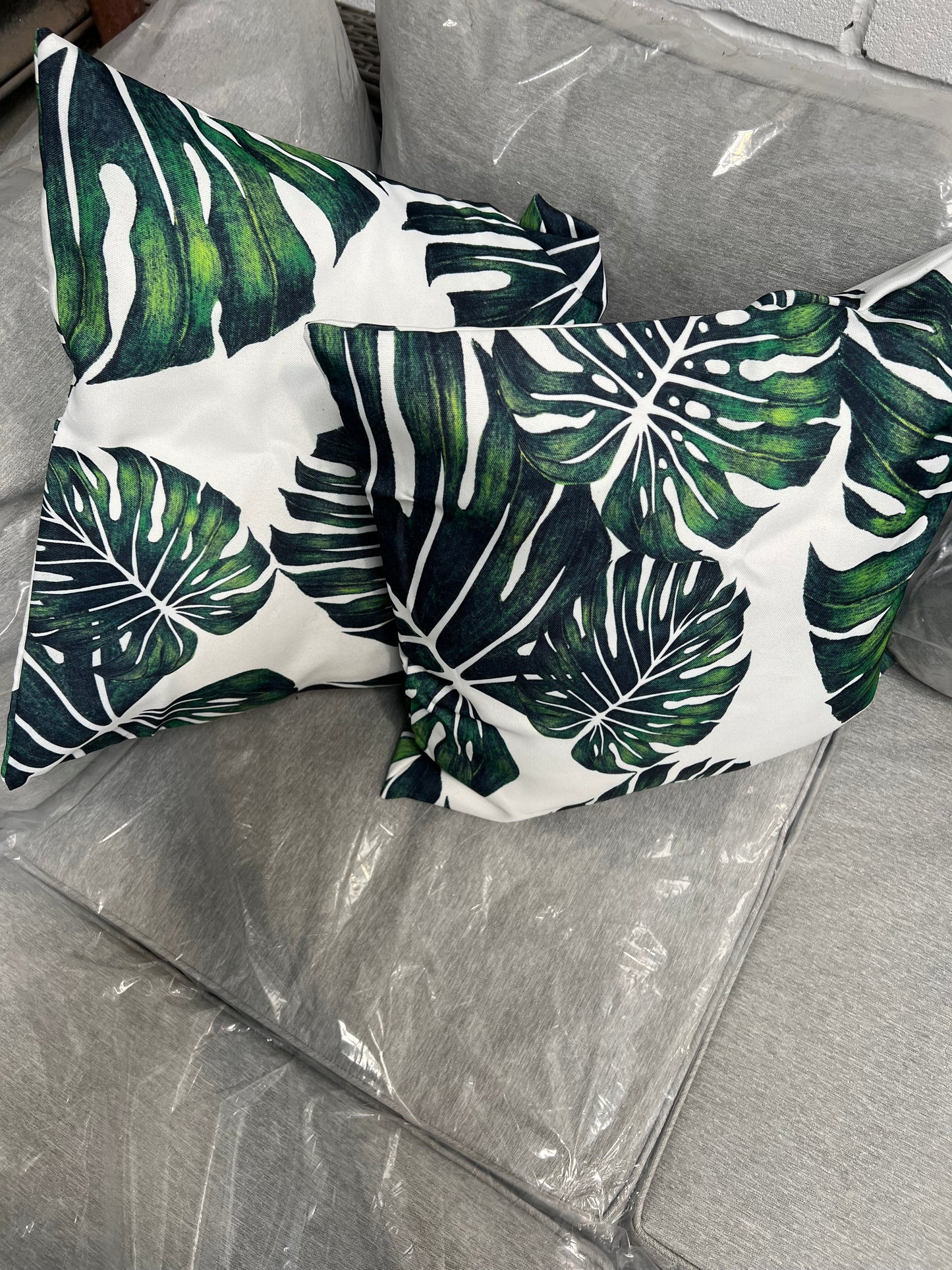 Green Leaf Outdoor Cushions