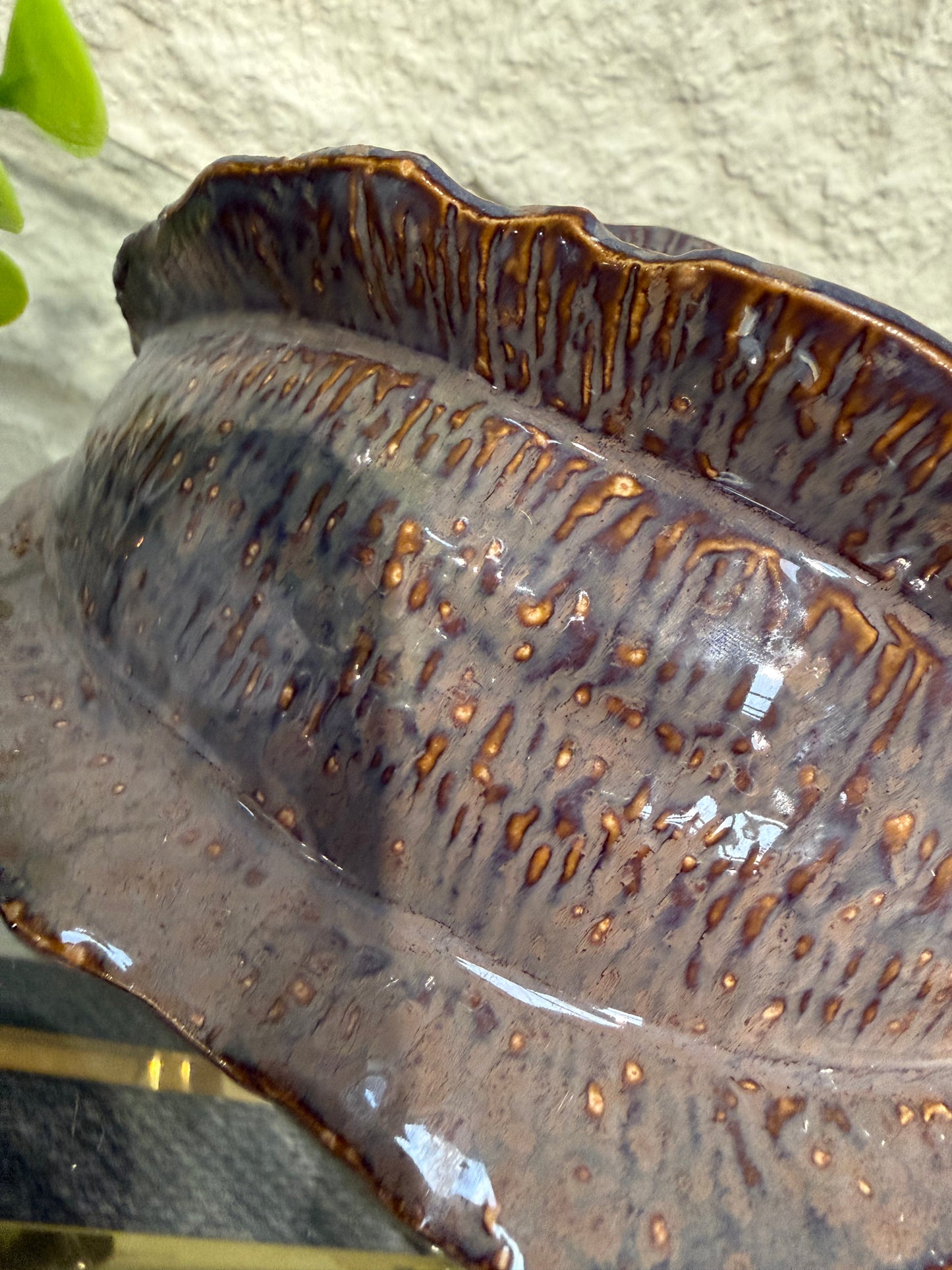 Brown Glazed Coco Pod