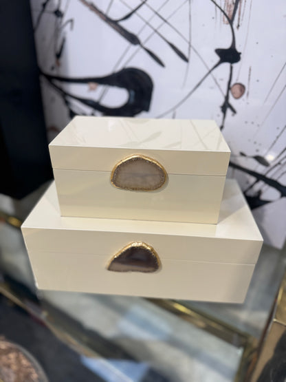 Cream Gloss Box Set with Agate