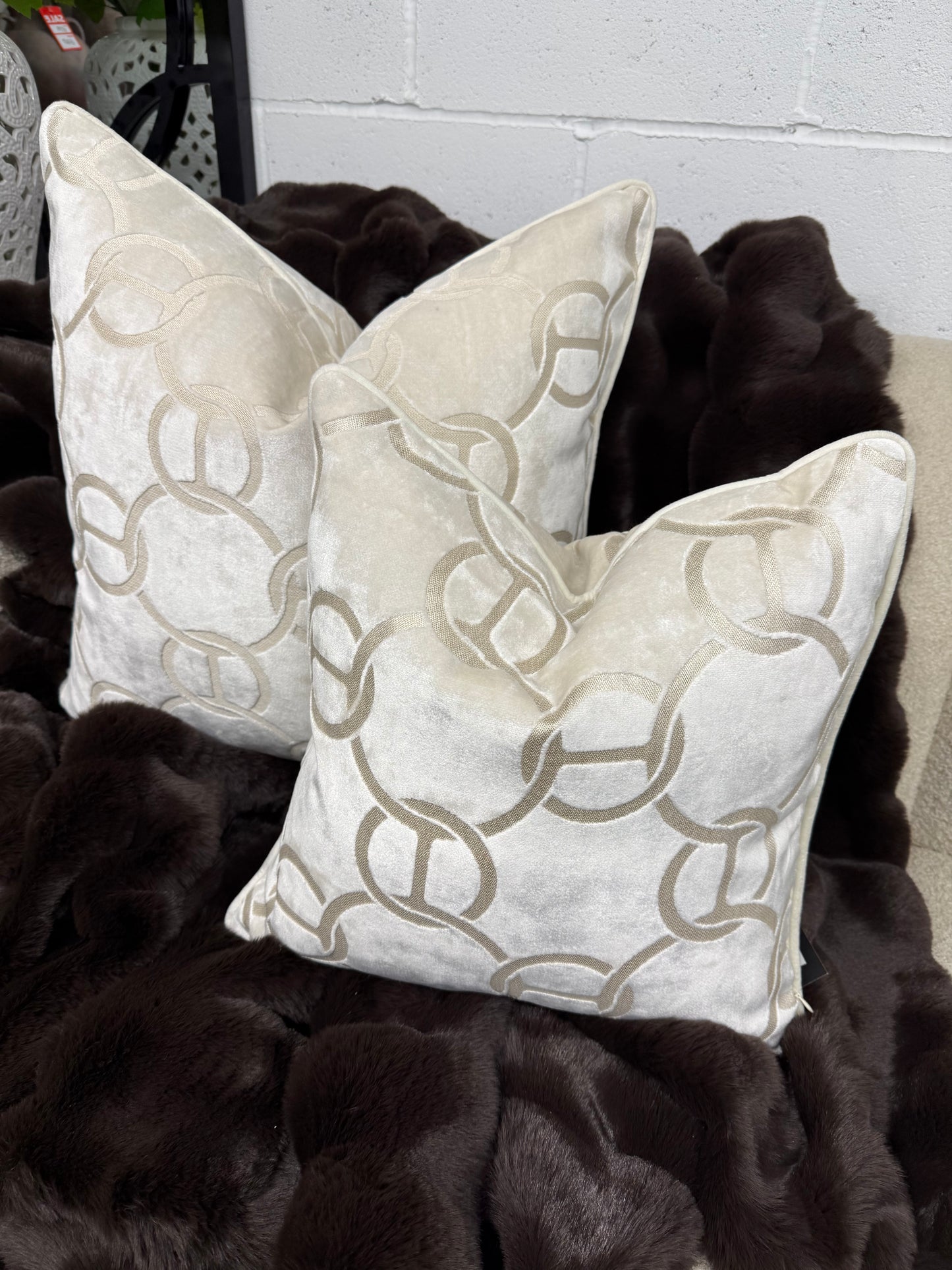 Paul Moneypenny Hookup Ivory Cushion