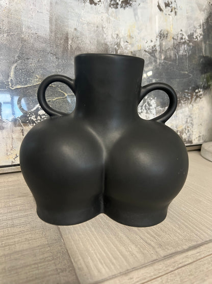 Bum Vase